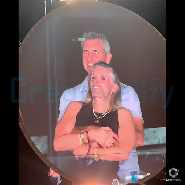 Funny Ceo Couple Meme Hug PNG